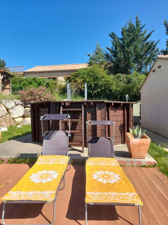 Chez Bernard Et Rosina Bed & Breakfast Espéraza Екстериор снимка