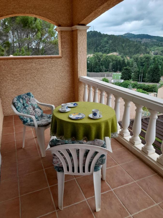 Chez Bernard Et Rosina Bed & Breakfast Espéraza Екстериор снимка